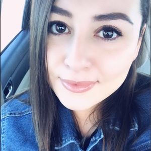 Meet your Posher, Lorena